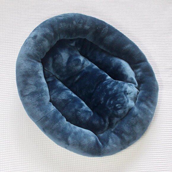 Dark Blue Plush Circle Cat Bed - Picture 4 of 5